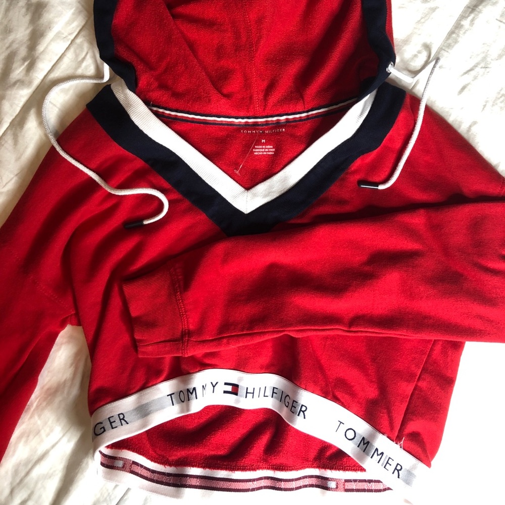 Tommy Hilfiger cropped hoodie